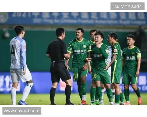 大满贯积分榜:上海足球队以73分领跑 大满贯积分榜:上海足球队以73分领跑